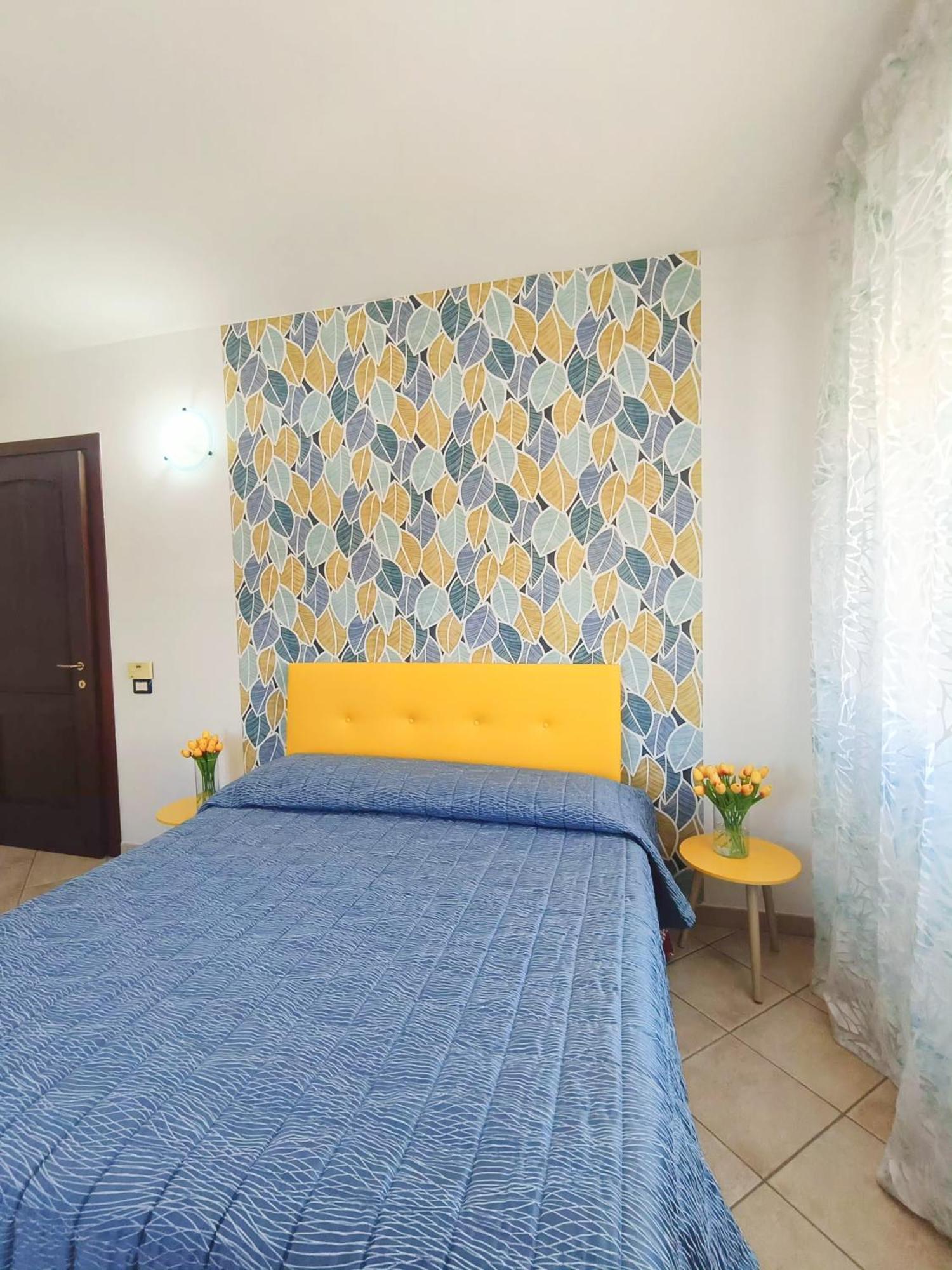 Affittacamere Center Room Tortolì Exteriör bild